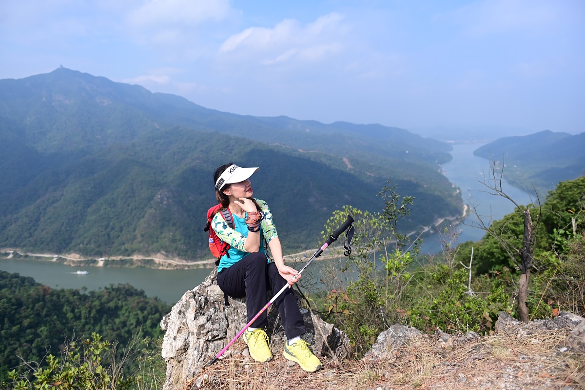 1703839756159047629.jpg mmexport1637498649540.jpg